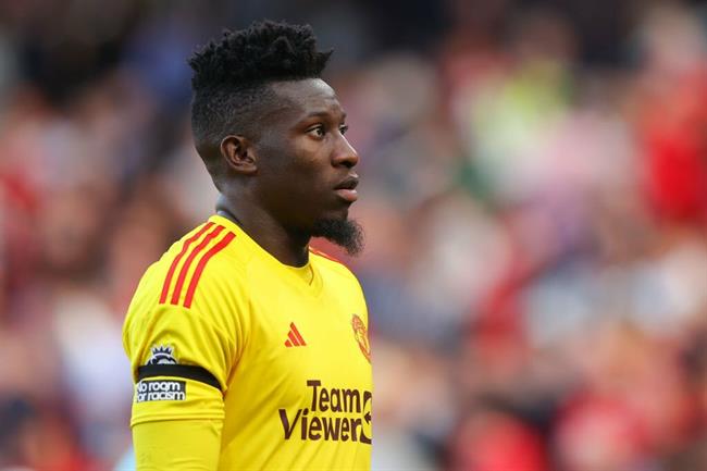 Onana lại mắc lỗi khiến MU thủng lưới